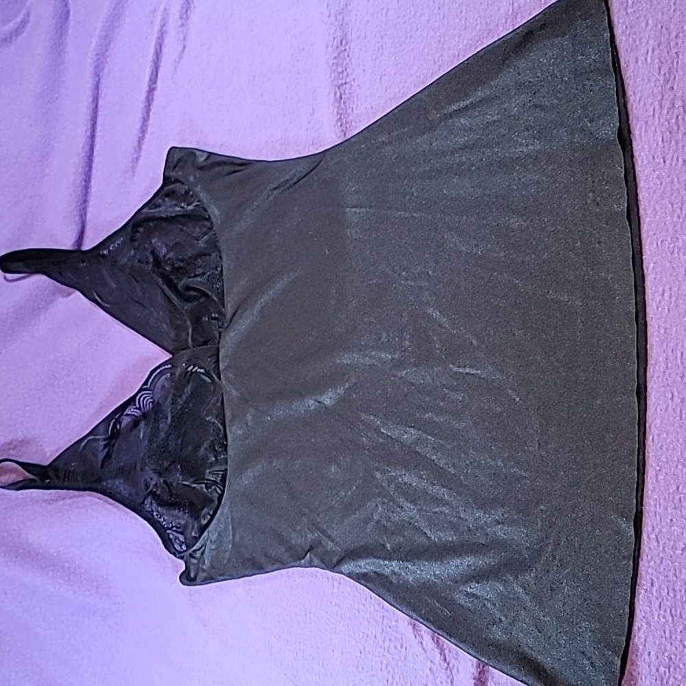 0766. EUC ~ Flexees ~ XL ~ One of the Best Camisoles ~